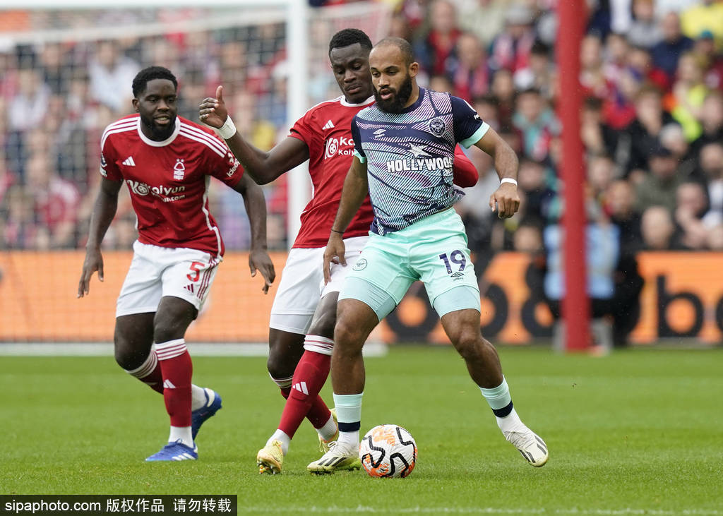 曼联1.55亿英镑豪购计划：如何激活中场四大核心？