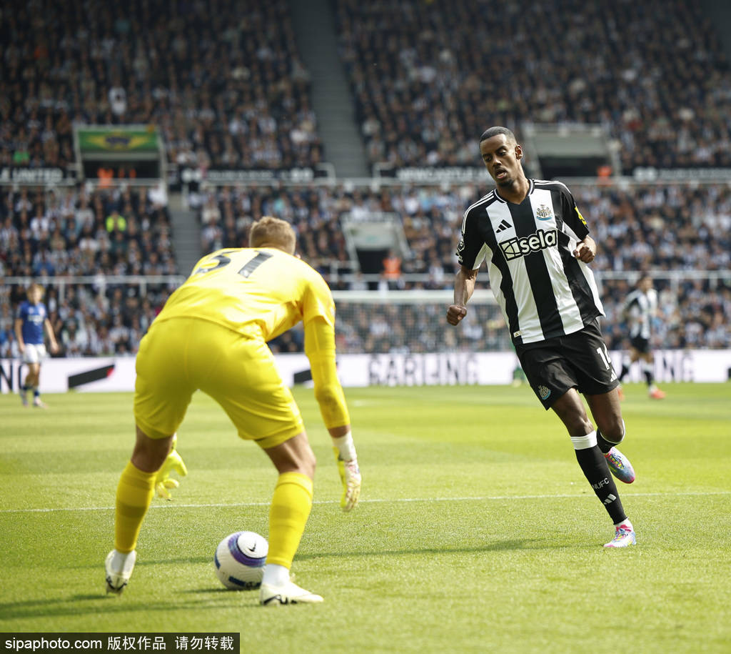 转会市场风云再起：利物浦为伊萨克设限，罗德里戈面临最后通牒